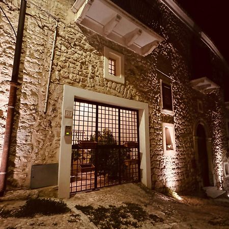 Castronuovo di Sicilia Le Camere Dell'Emiro מראה חיצוני תמונה