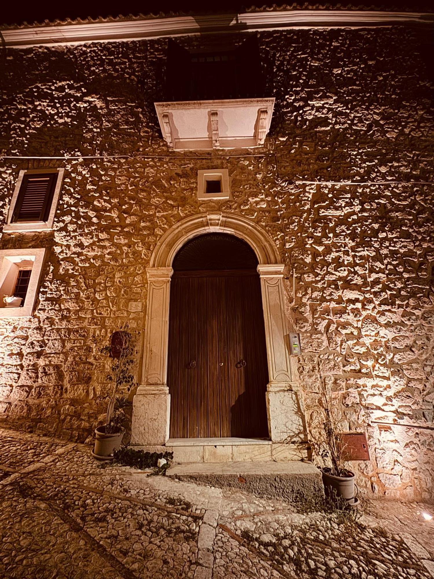 Castronuovo di Sicilia Le Camere Dell'Emiro מראה חיצוני תמונה